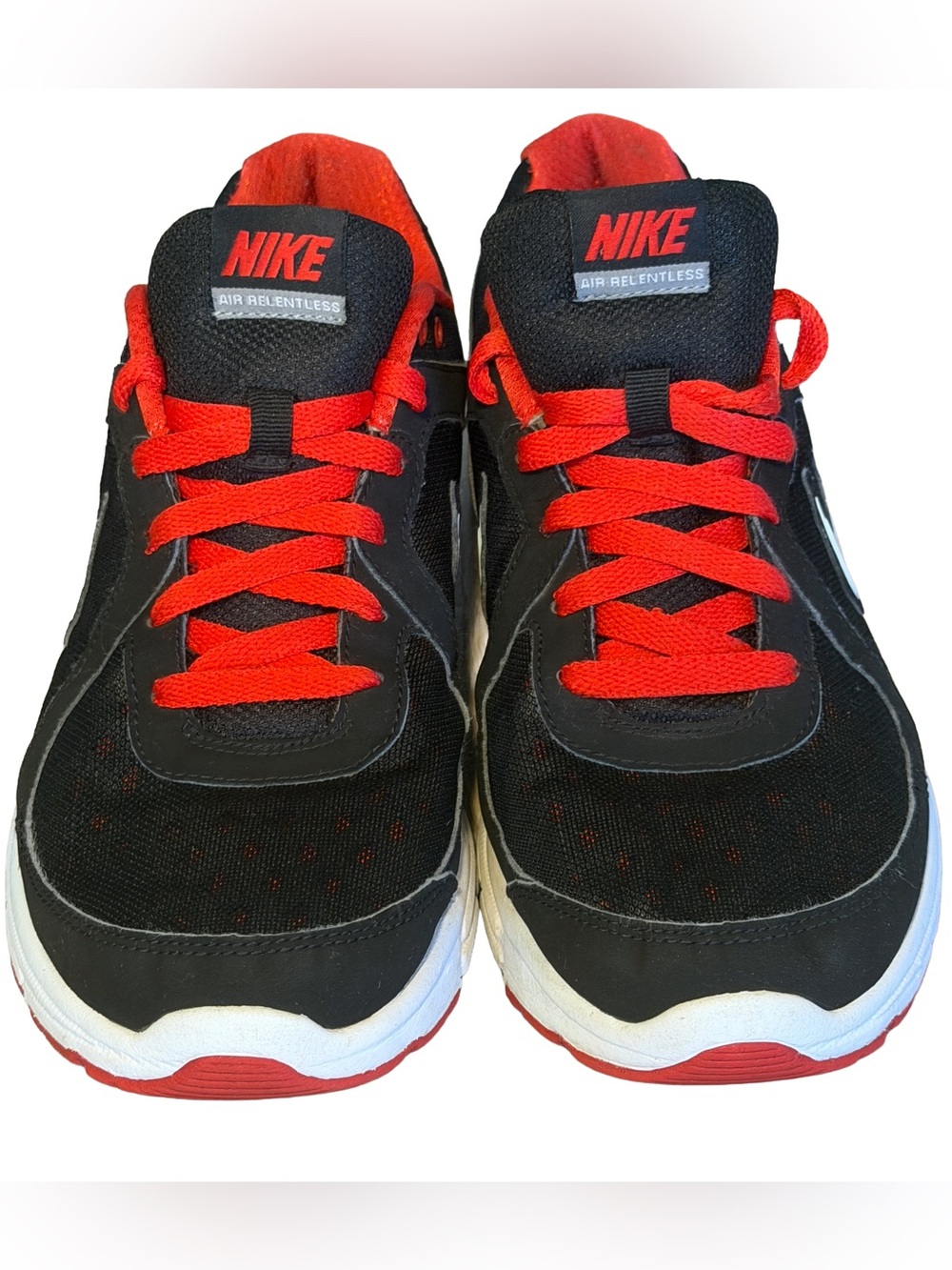 Nike Air Relentless Men’s 10.5 / Women’s 12 Black Red Mesh Y2K